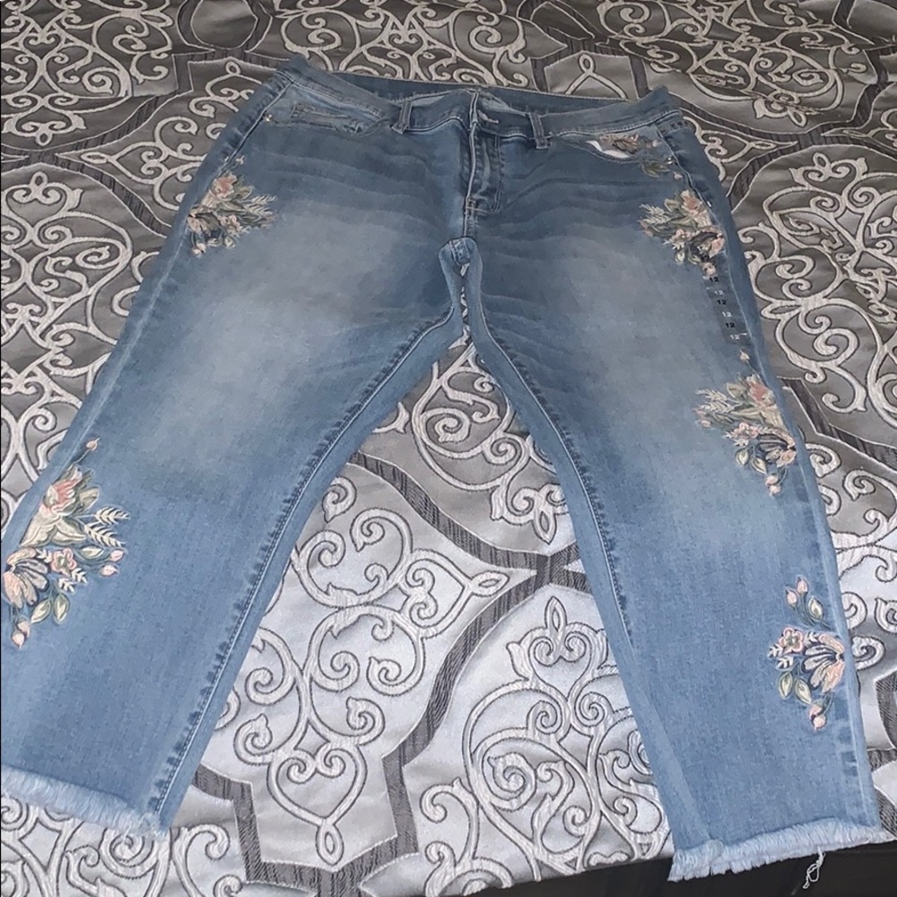 Curvy Cropped Legging denim! 🌸🌸🍃🍃